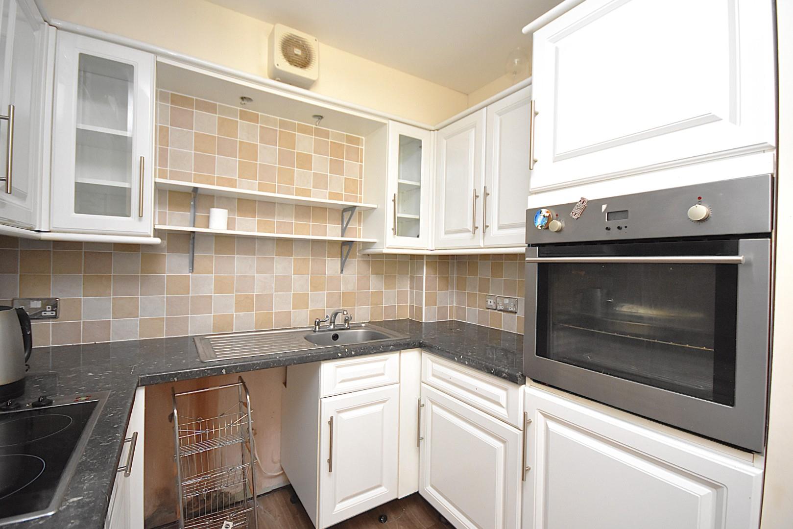 Willow Court, Clyne Common, Swansea, SA3 3JB